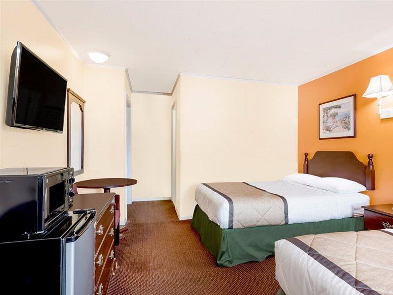 Budget Inn Mifflintown Exterior photo